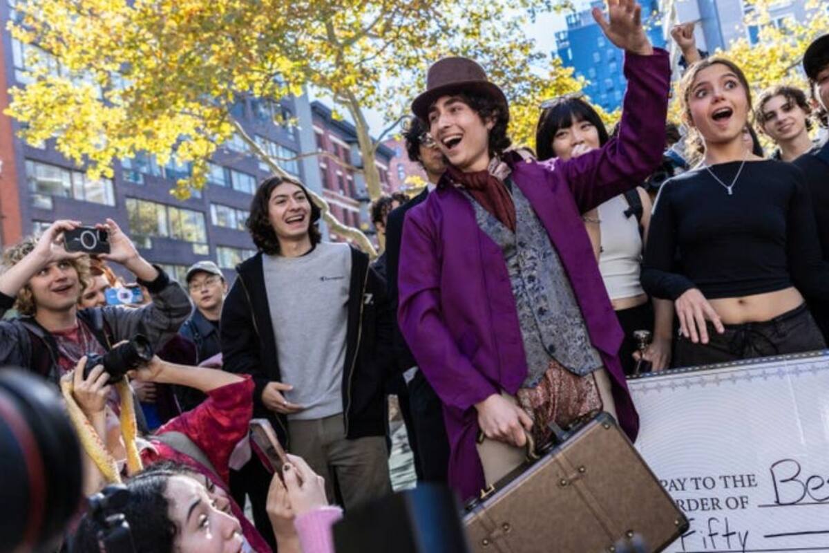 Timothée Chalamet sorprende a todos al aparecer en concurso de imitadores