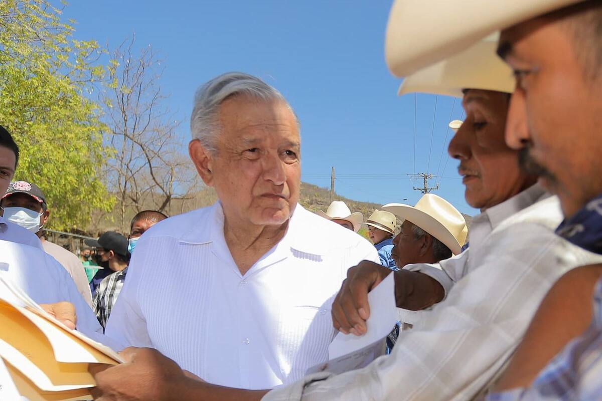 AMLO se convierte en primer Presidente que va con los guarijíos hasta Mesa Colorada