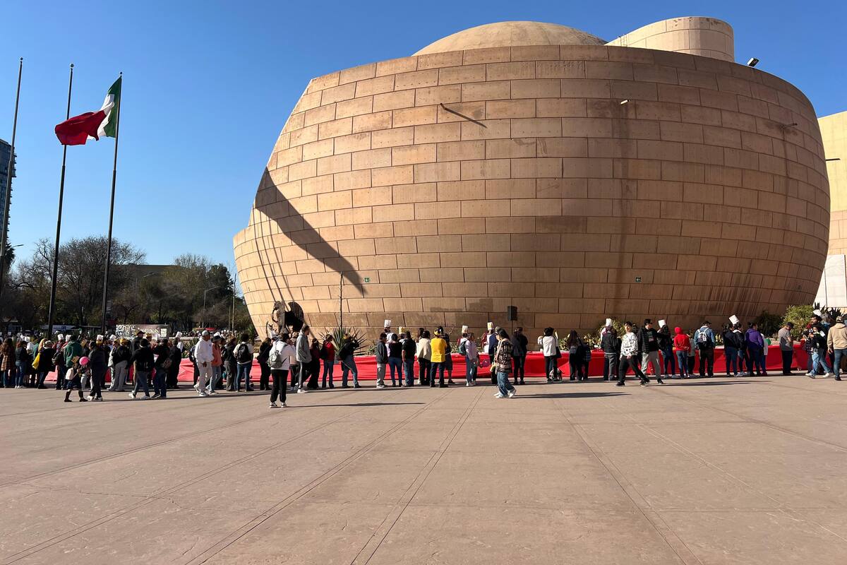 CECUT celebra la tradicional Rosca de Reyes con una monumental pieza de 280 metros
