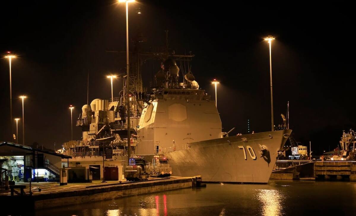 Buque lanzamisiles de EU ingresa al canal de Panamá rumbo al Caribe; continúa despliegue naval