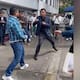 Buscó a un abogado para ir a concilación y arbitraje pero acabó peleando a golpes contra él afuera del lugar por tema de honorarios