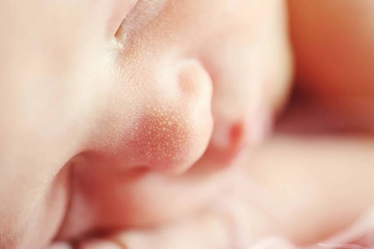 Son 2 los bebés contagiados con coronavirus, no tres: Salud