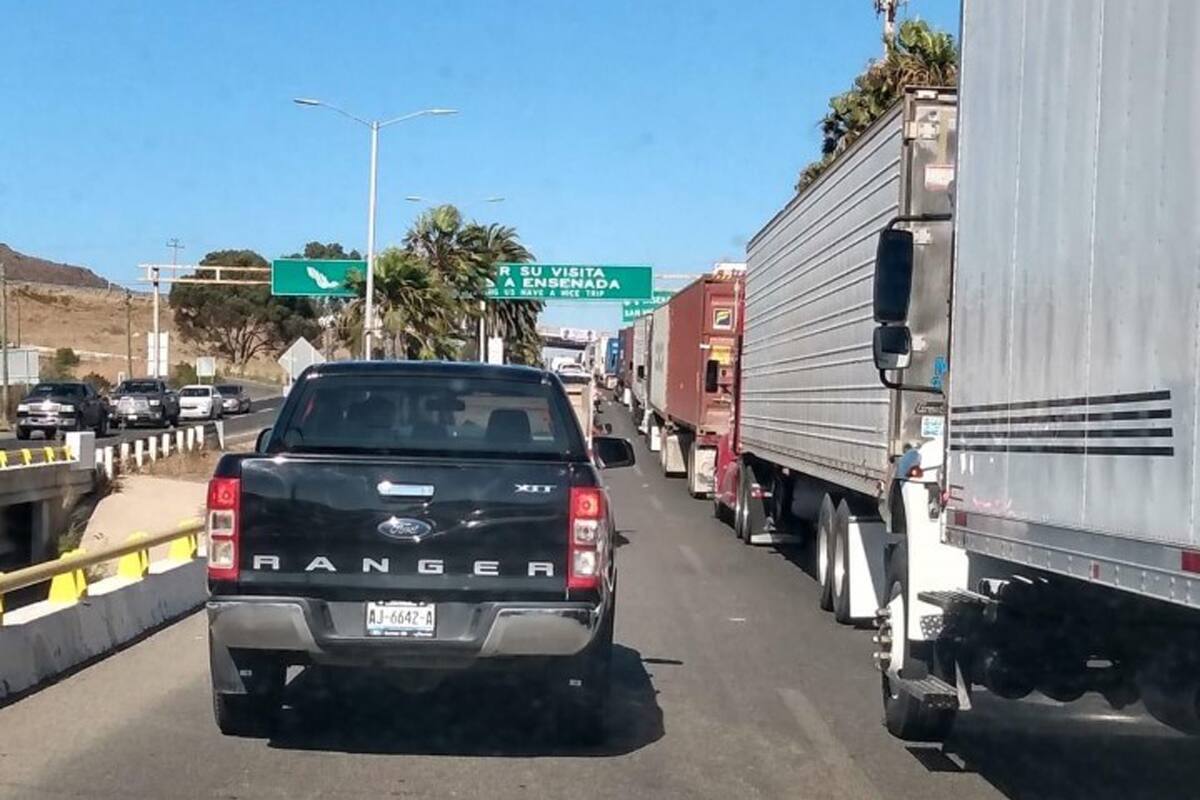 IP pide resolver problema del tráfico pesado en la entrada a Ensenada