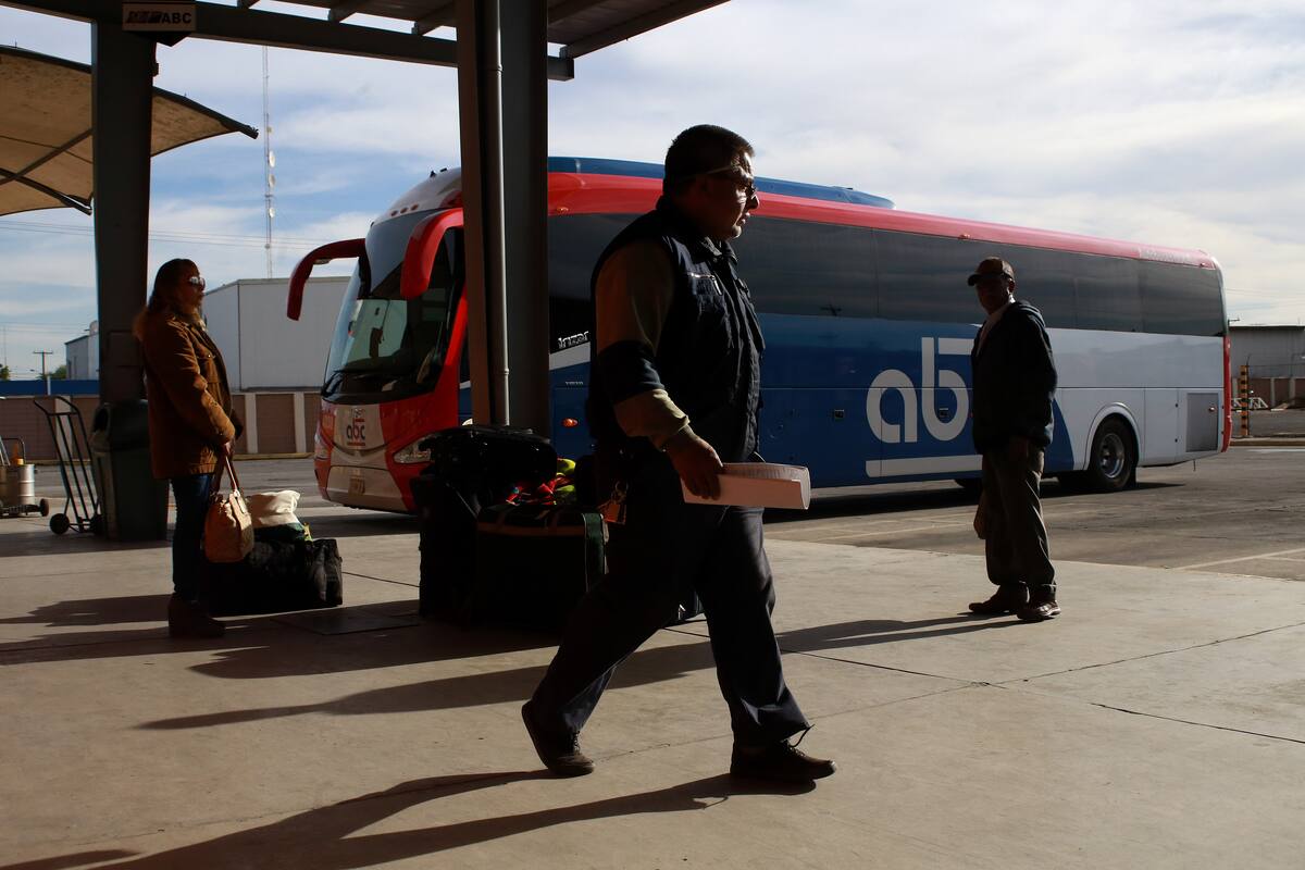 Baja más del 50% de pasajeros en central camionera