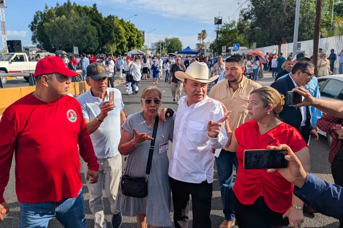 Alfonso Durazo acuerda reunión por fallas en Hospital del Issste tras protesta de trabajadores y derechohabientes en Hermosillo