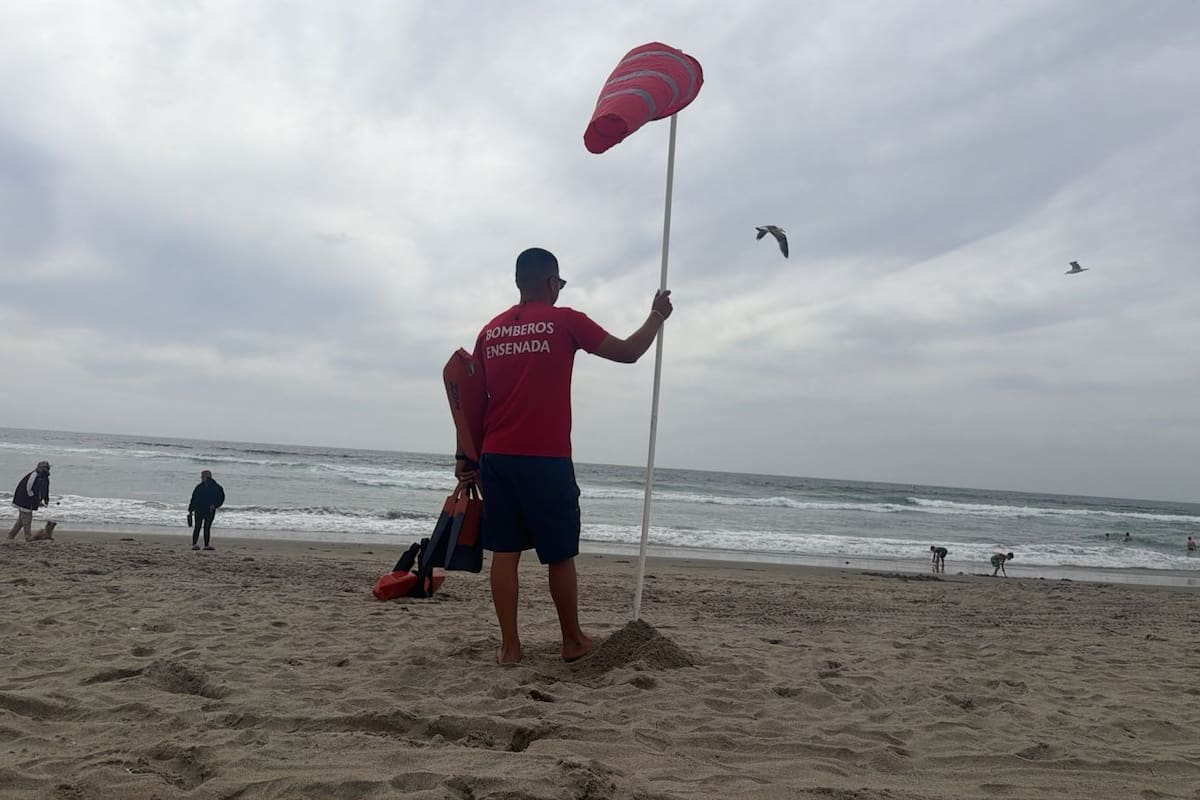 Colocan banderas rojas en Playa La Misión por corrientes de retorno