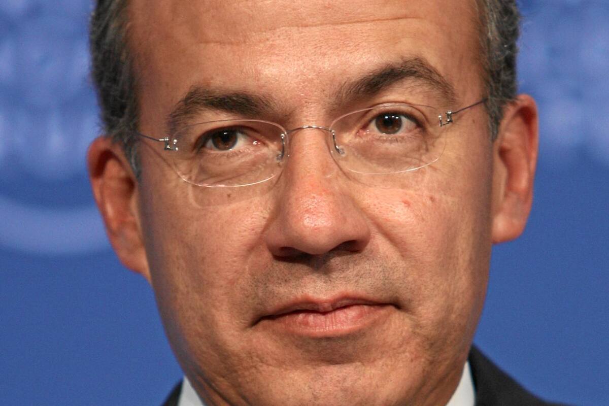 Felipe Calderón calcula 300 mil muertos por Covid-19 en México