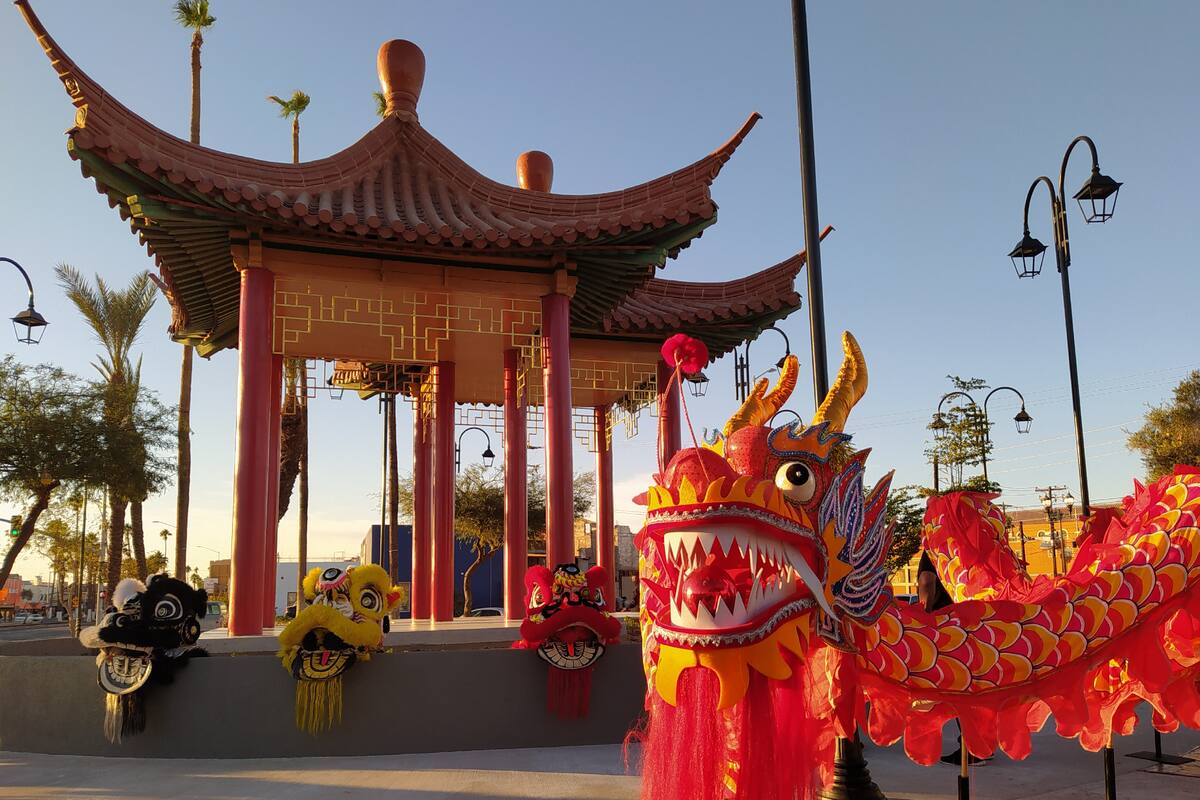 Inauguran Pagoda China en el centro de Mexicali