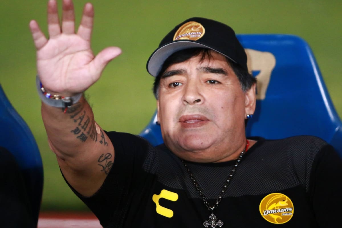 ¡La subasta del siglo! ¿Cuánto vale un mechón del pelo de Maradona?