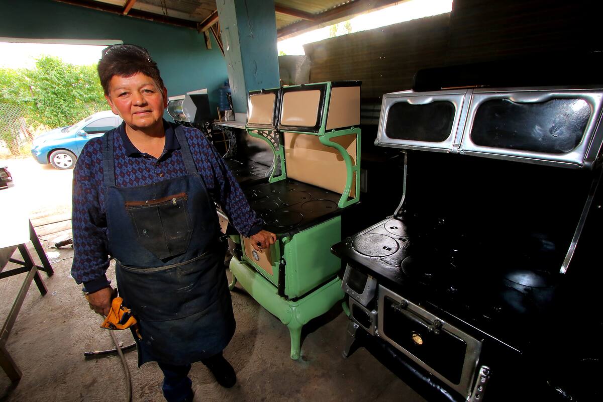 Revive estufas y chimeneas en Magdalena de Kino