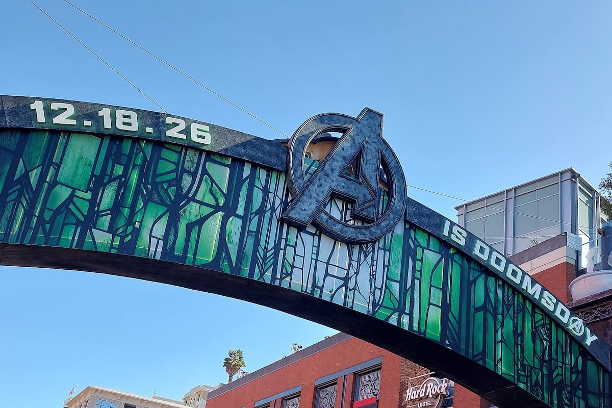 Avengers se apodera del Gaslamp Quarter en el centro de San Diego