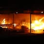 Bomberos atienden incendio en Central de Abastos Francisco I. Madero en Hermosillo