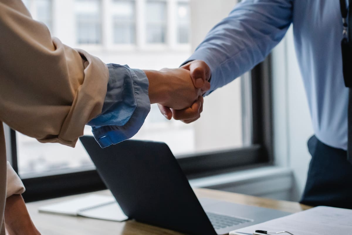 ¿Pierdes antigüedad si tu empresa cambia de razón social? Esto dice la Ley Federal del Trabajo