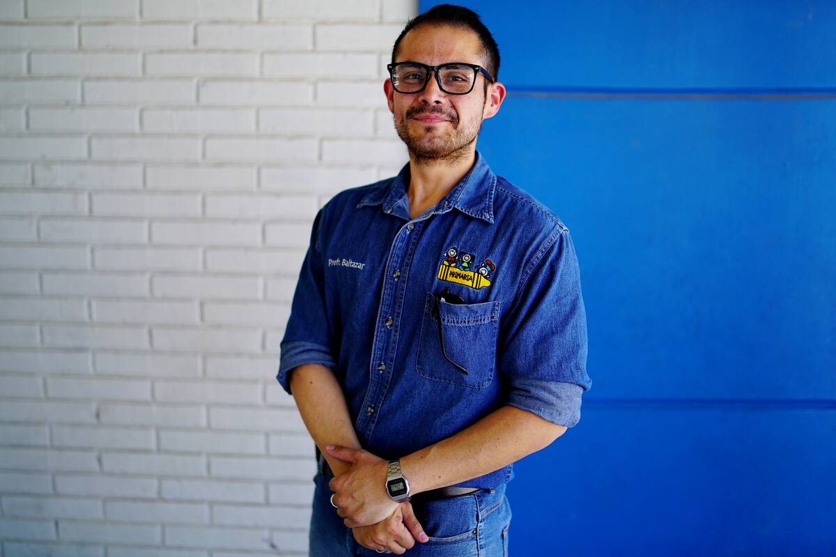 La vocación lo mantiene como docente
