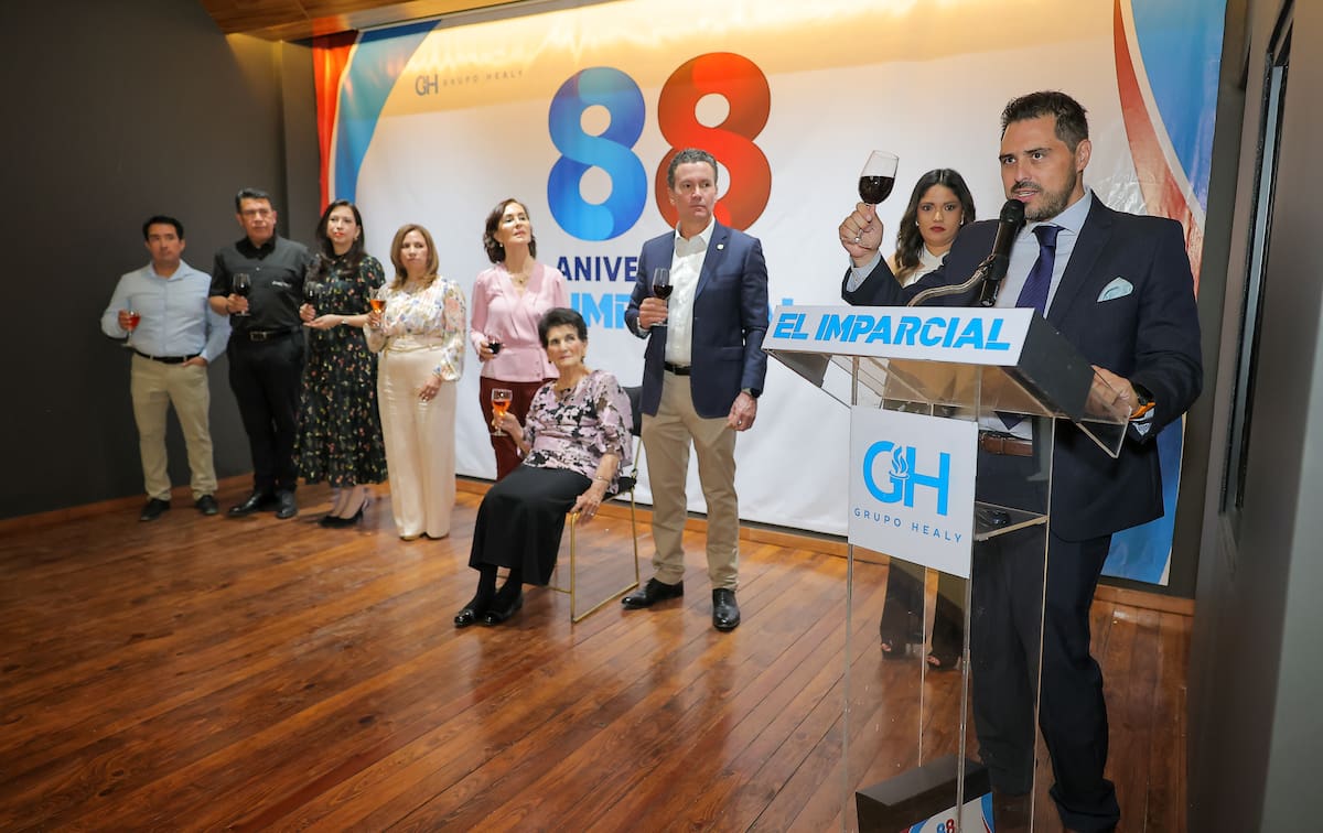 Christian García-Travesi y Carstensen, director Comercial, dirigió el tradicional brindis por el 88 aniversario de EL IMPARCIAL.