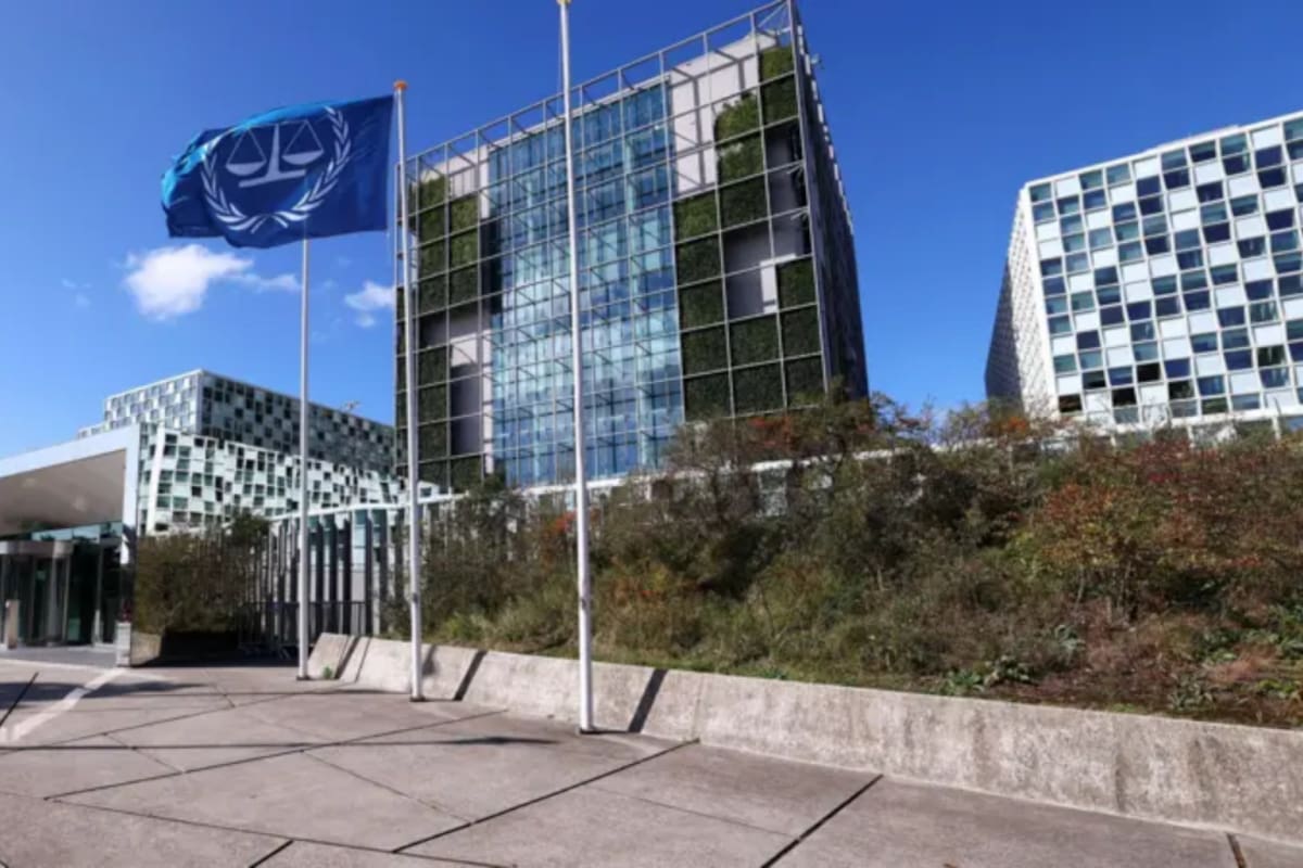 Estados Unidos impone sanciones financieras a la Corte Penal Internacional para limitar sus operaciones y desata una crisis con sus aliados, mientras la institución denuncia un ataque al estado de derecho
