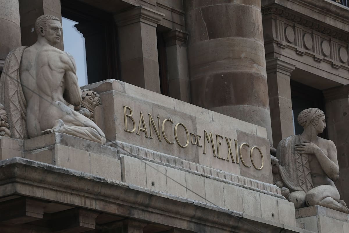 Banxico baja la tasa de interés de referencia por primera vez en tres años