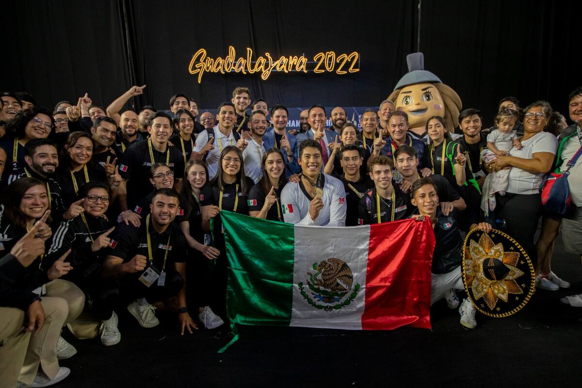Carlos Sansores ganó la medalla de oro del Campeonato Mundial de Taekwondo en Guadalajara 2022. | Gobierno de México