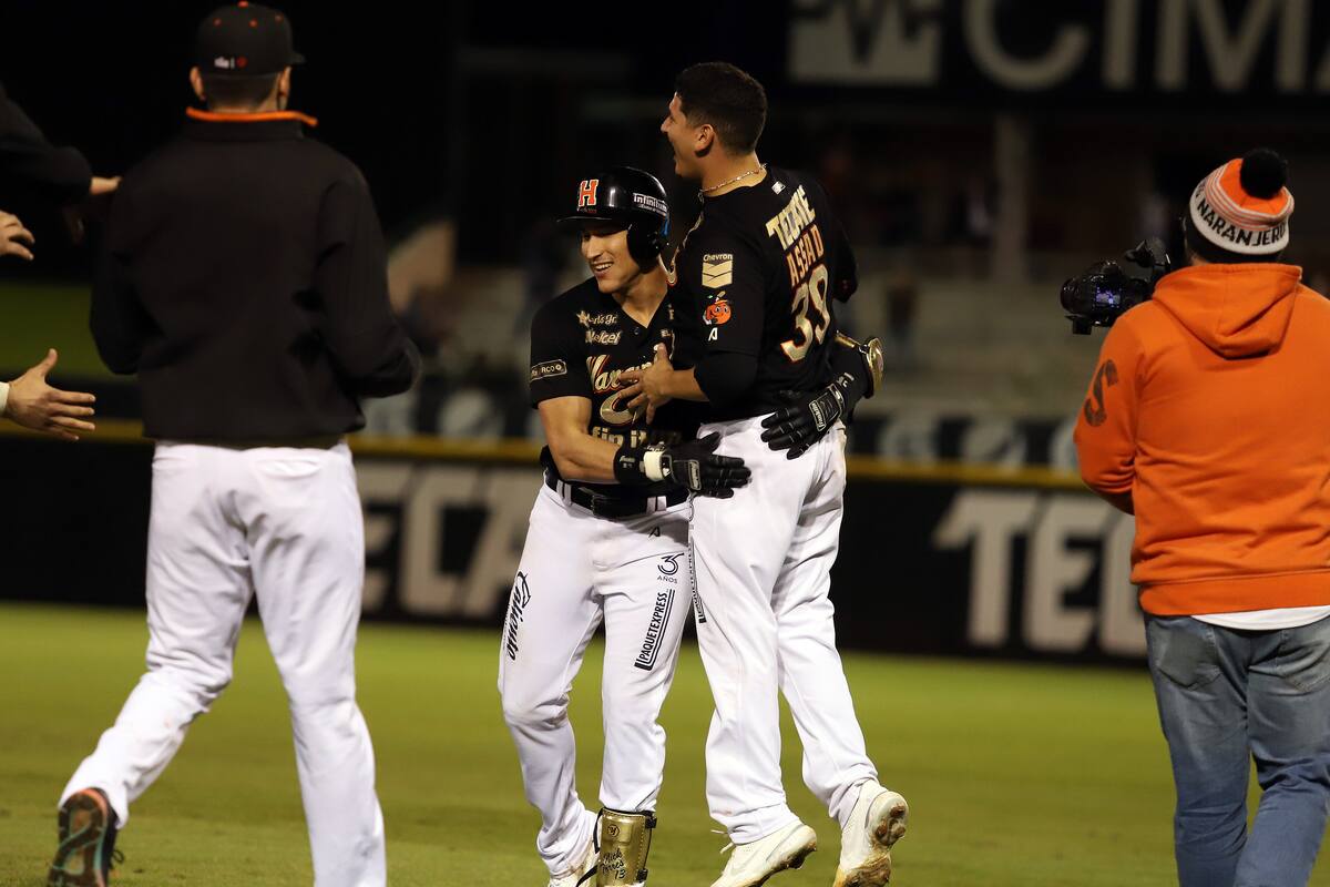 Naranjeros vencen a Venados y se llevan la serie; Julián León definió el juego