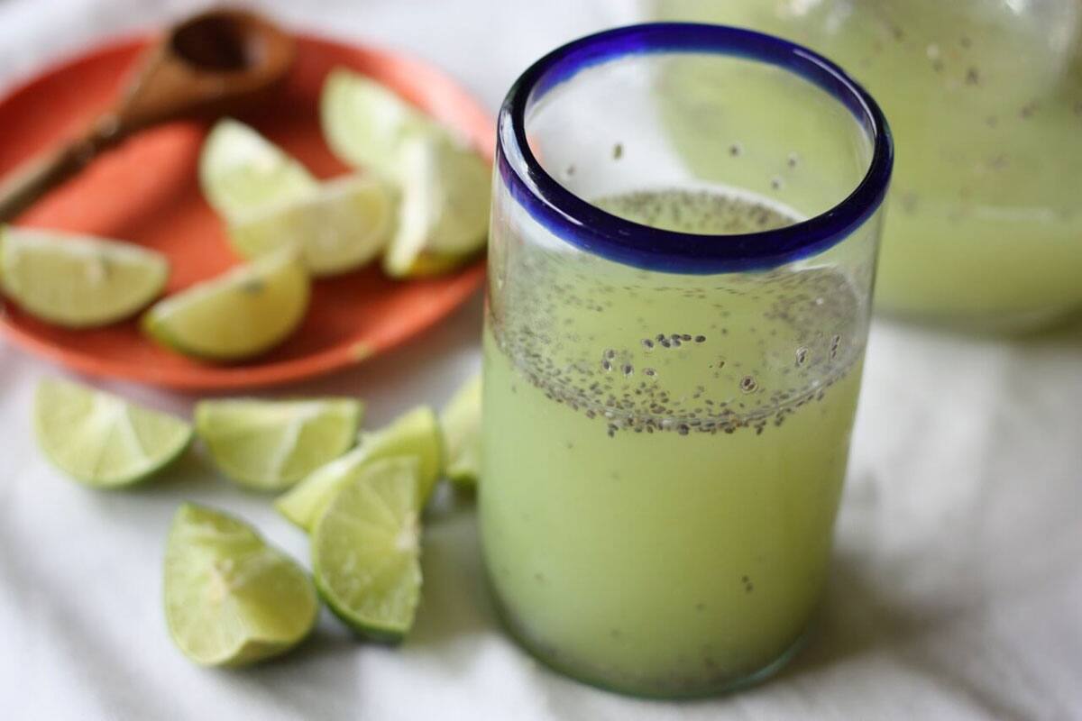 Cuáles son los beneficios del agua de limón con chía
