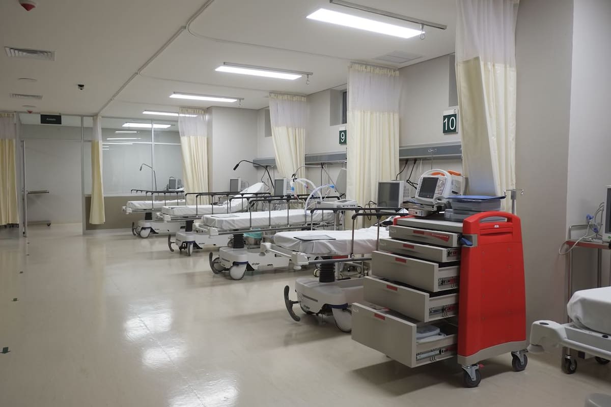 Adulto mayor de 89 años es atropellado en Nogales; su vida se encuentra en peligro