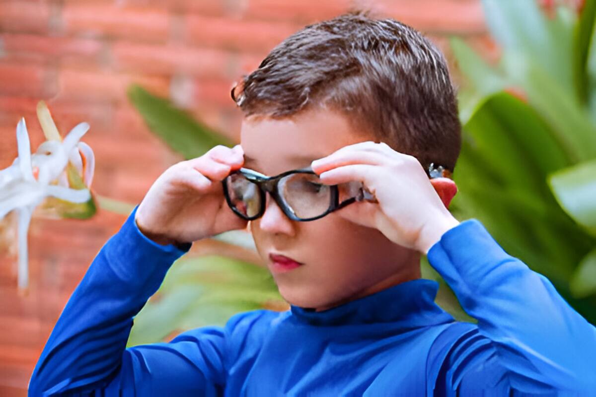 ¿Por qué hay cada vez más niños con miopía? 5 razones detrás del aumento