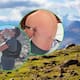 Después de ser atravesado por su bastón de senderismo durante una caída en la montaña más alta de Montana, un joven caminó 16 kilómetros con el objeto aún clavado para ponerse a salvo