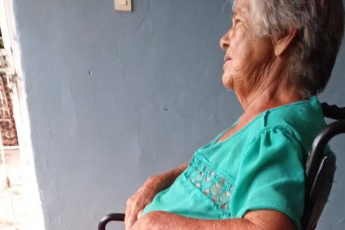 Queda sola y sin apoyo tras fallecer su esposo