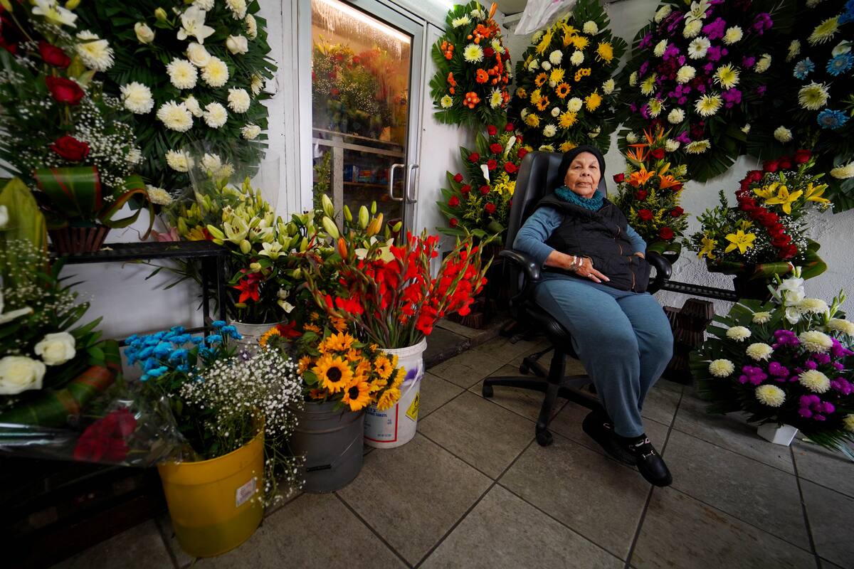 Florerías subirán precio de flores