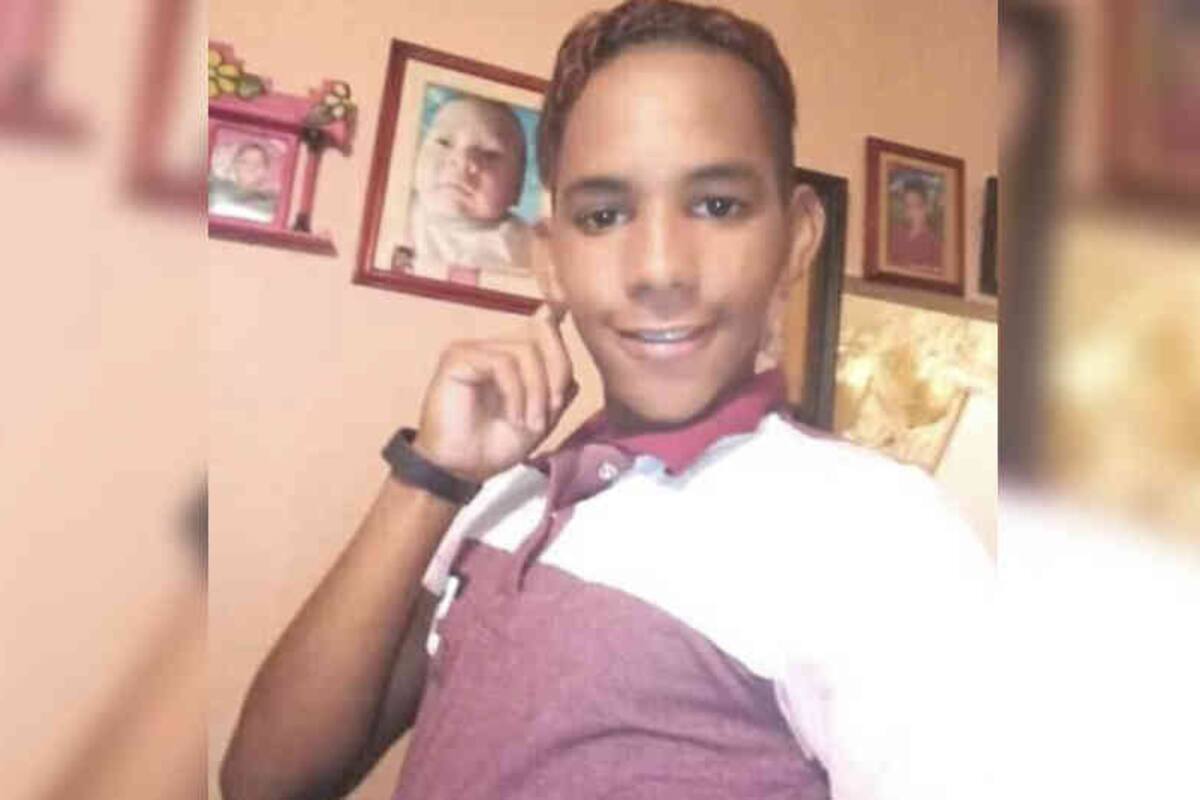 “Me siento destrozado": Joven al que le cortaron el brazo con un machete por ser homosexual