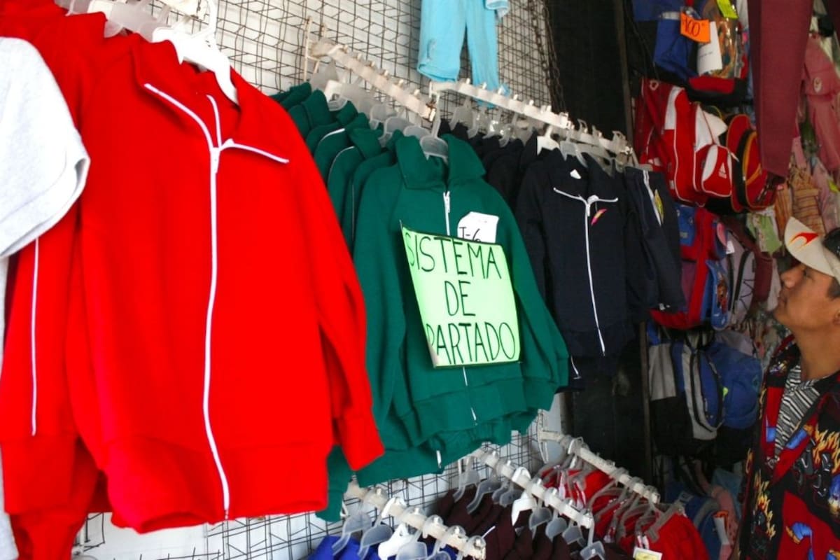 Profeco revela que un uniforme de primaria y secundaria cuesta en promedio entre 470 y 708 pesos antes del regreso a clases
