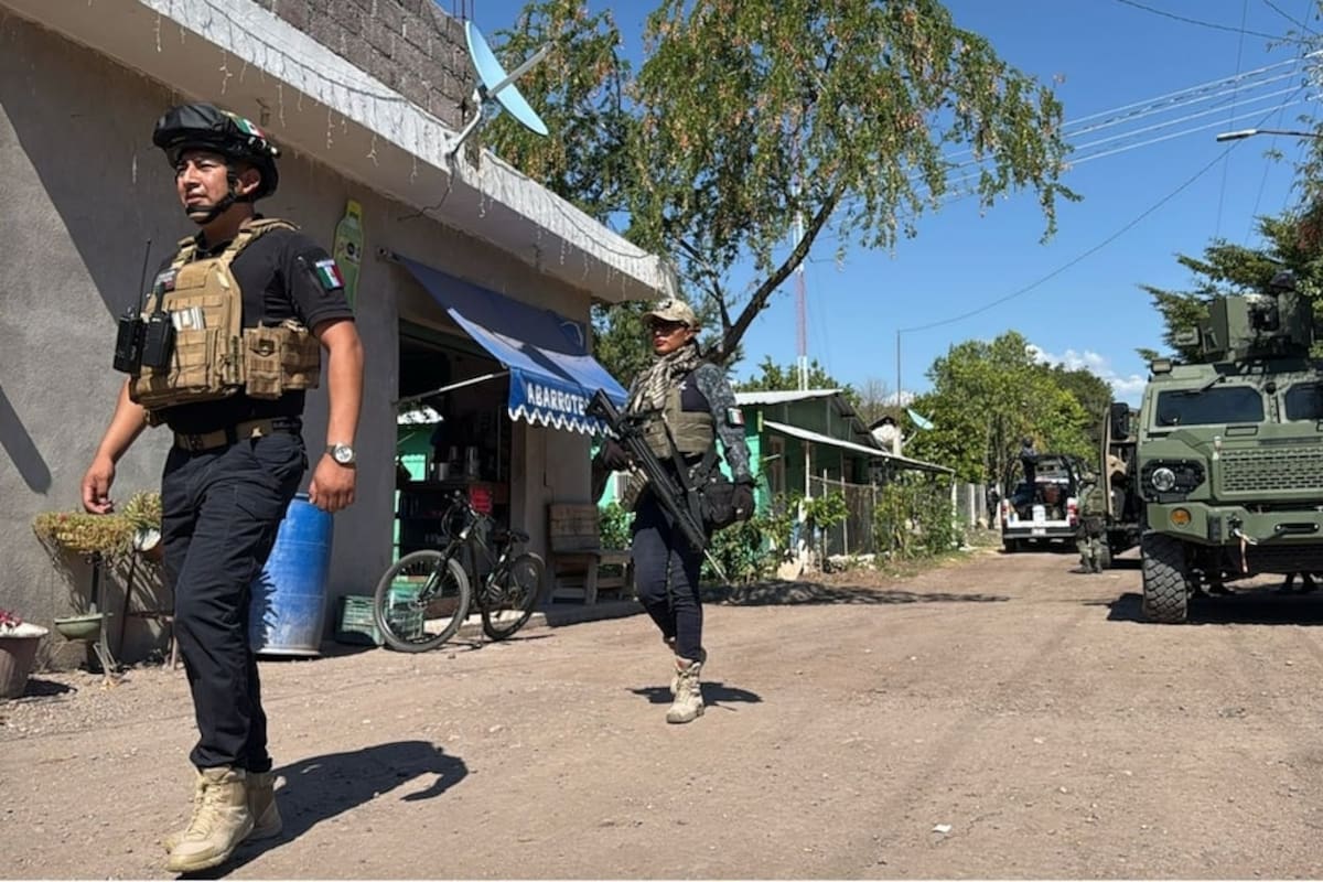 Familias desplazadas por la violencia regresan a sus hogares en Michoacán bajo operativo de seguridad