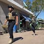 Familias desplazadas por la violencia regresan a sus hogares en Michoacán bajo operativo de seguridad