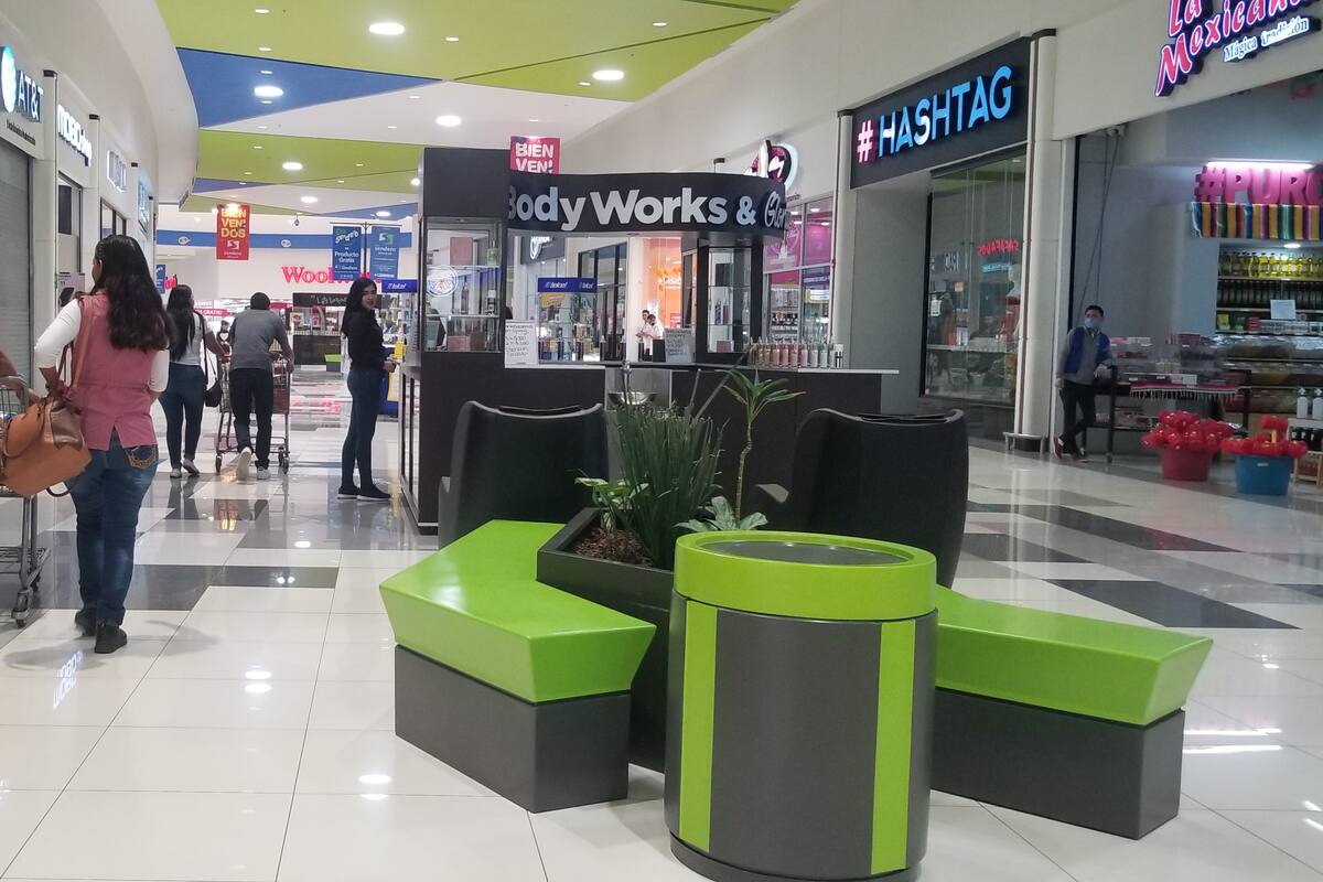 Autorizan abrir centros comerciales