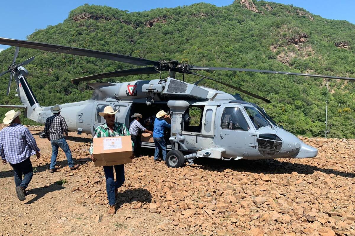Lleva Semar 9 toneladas en despensa y medicamentos a Bavícora