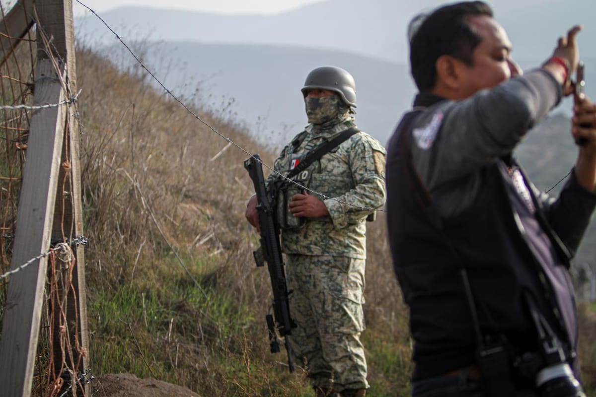 Estaba atada y envuelta en cobijas.Foto: BorderZoom