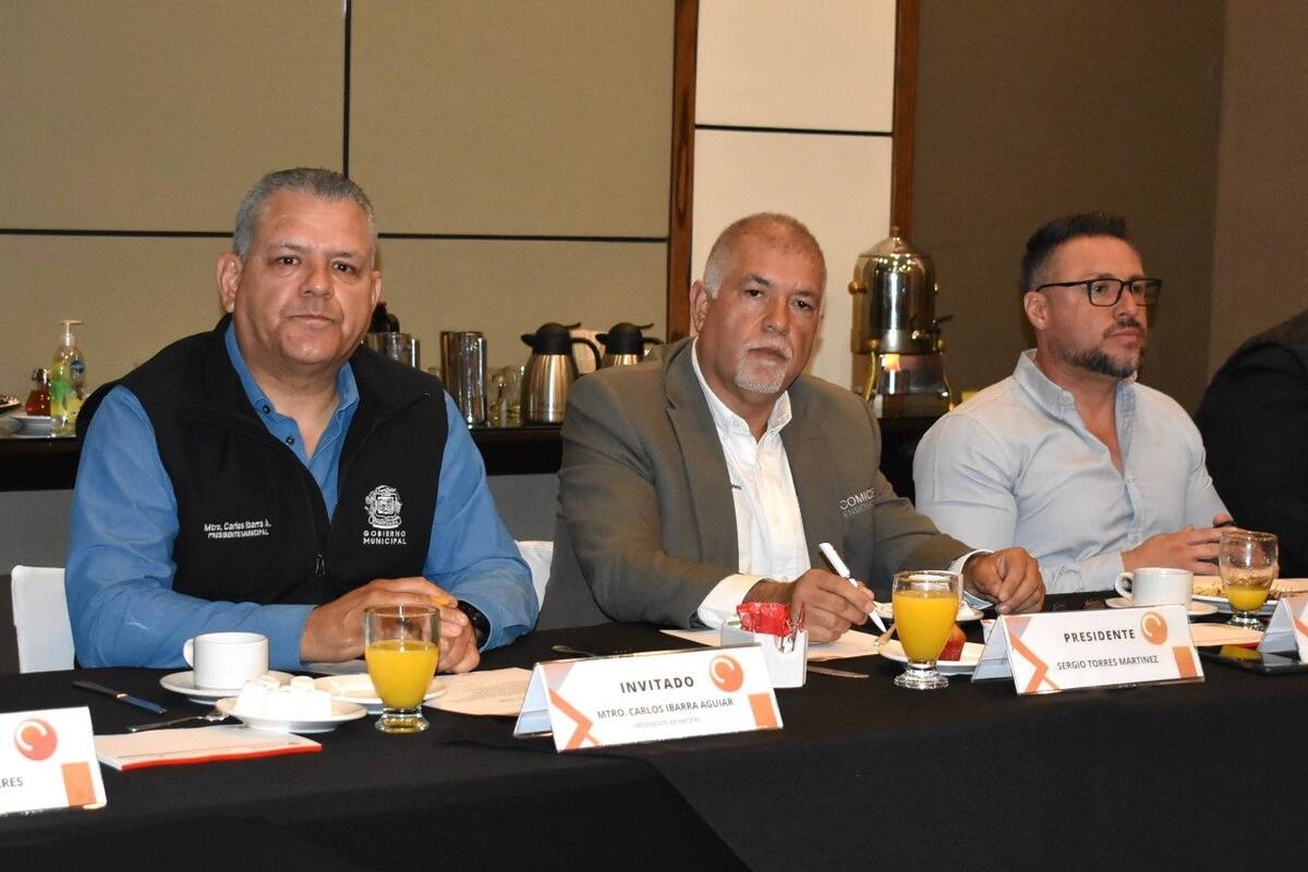 Alcalde y constructores acuerdan avanzar en la rehabilitación de calles