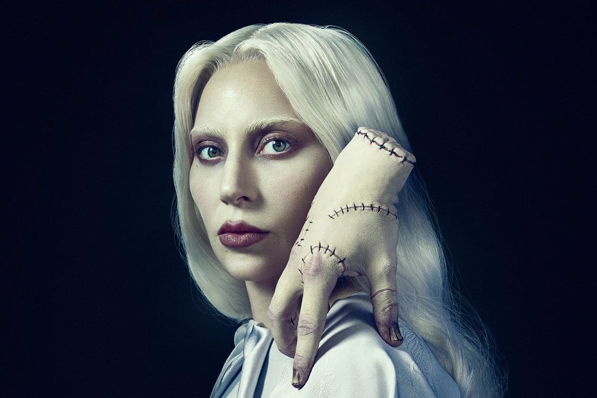 Así luce Lady Gaga en su papel de Rosaline Rotwood en la serie de Merlina
