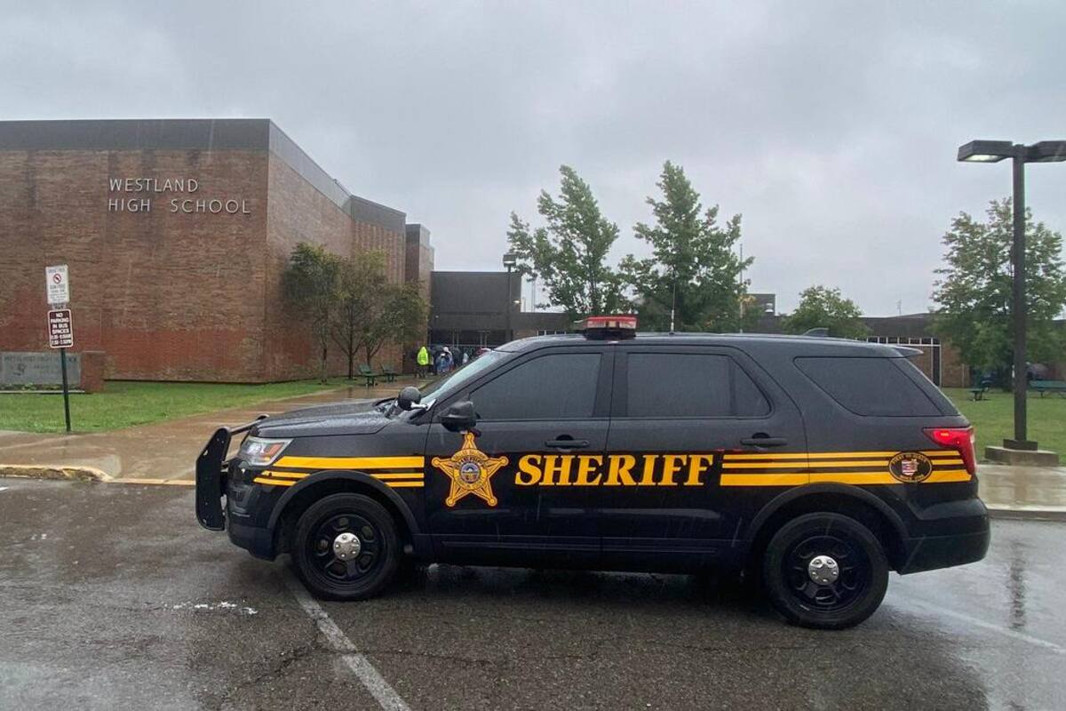 Riña campal: Cierran escuela en Ohio por pelea donde participaban unas 100 personas