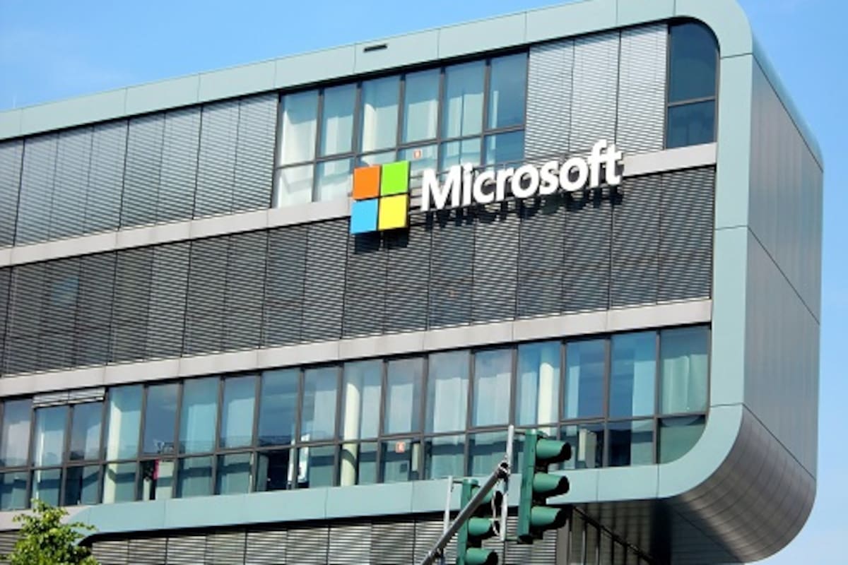 OpenAI y Microsoft renegocian su alianza para allanar posible salida a bolsa