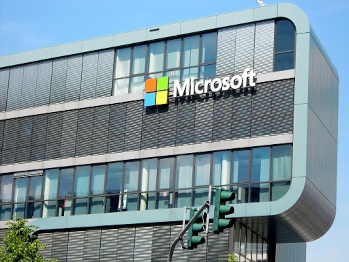 Edificio corporativo de Microsoft, una empresa tecnológica multinacional fundada en 1975 por Bill Gates y Paul Allen. Foto: Especial.