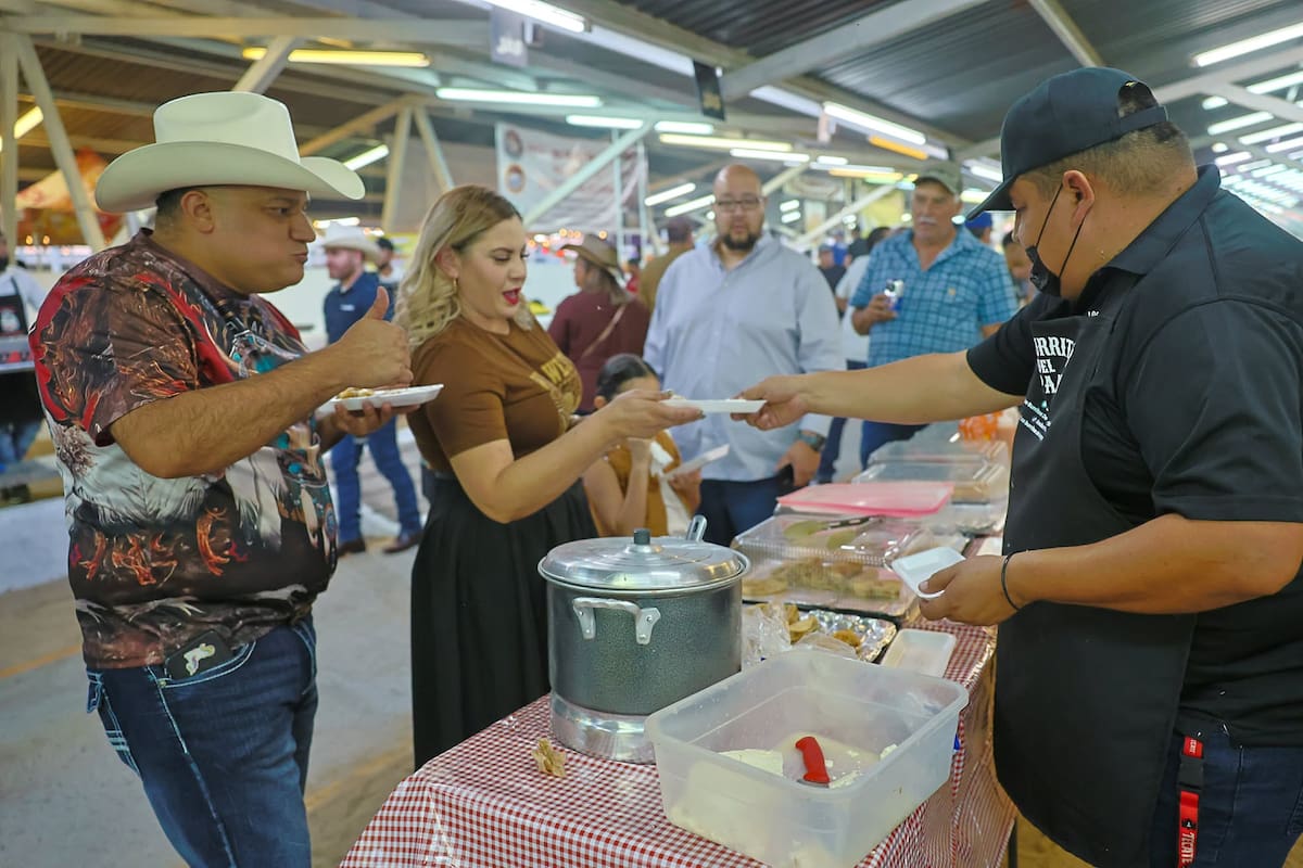 Disfrutan día lleno de fuego y sabor en el Festival del Asado