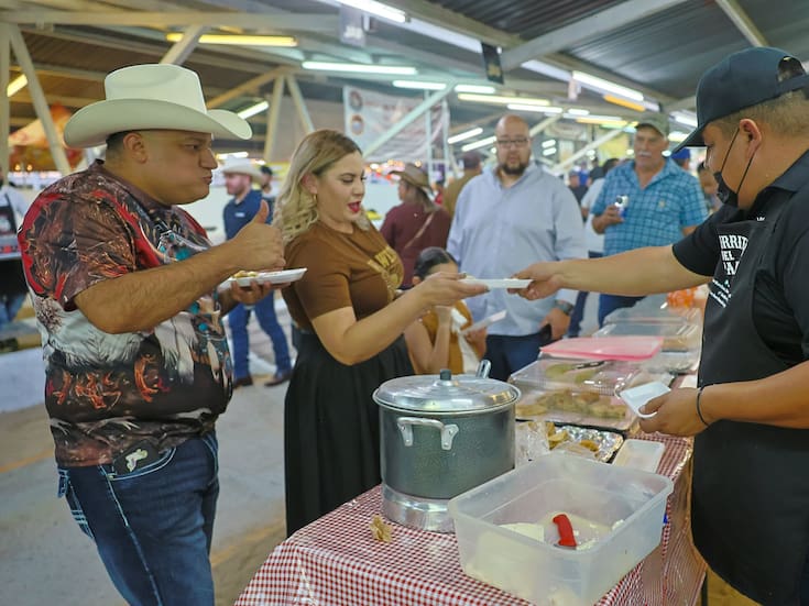 Disfrutan día lleno de fuego y sabor en el Festival del Asado