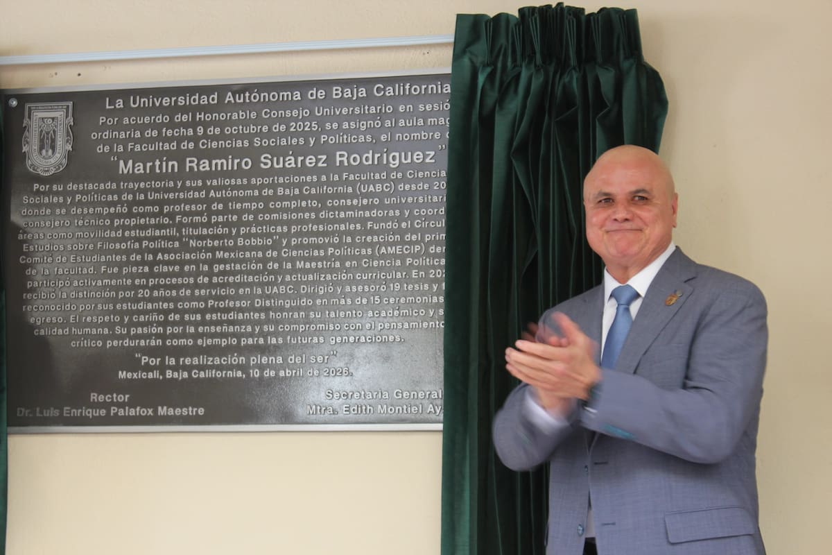 Deja huella en la UABC: honran legado de Martín Suárez Rodríguez