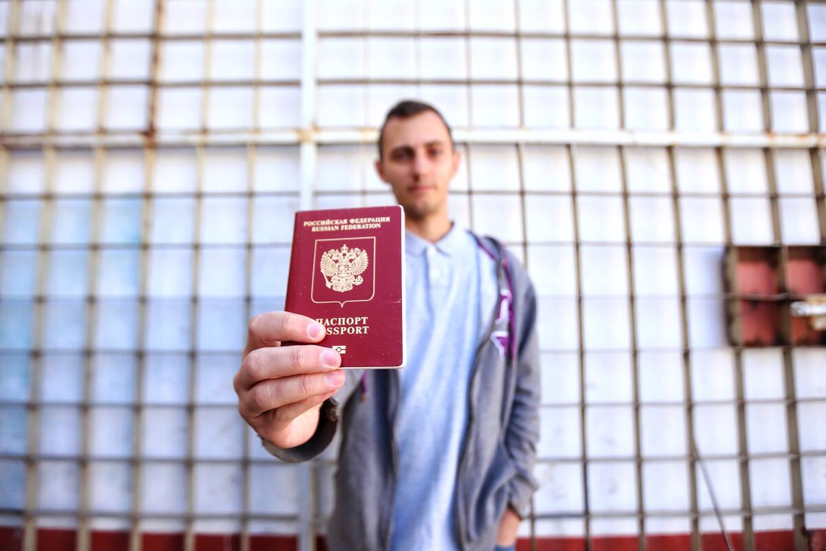 Llegan migrantes de Rusia a Mexicali