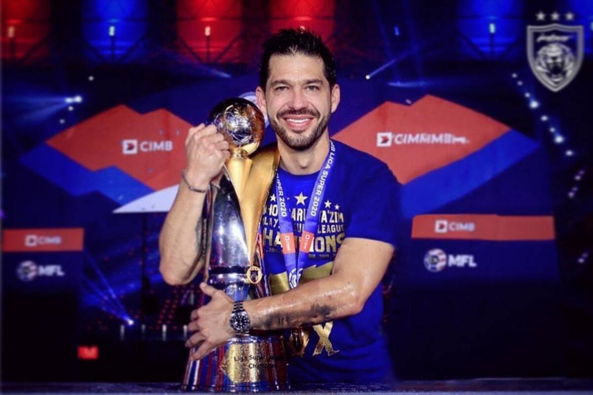 Logra entrenador tijuanense Benjamín Mora Jr. tricampeonato en Malasia