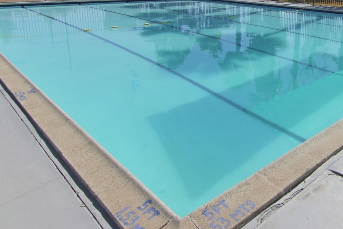 Sin operar algunas albercas públicas por mal estado