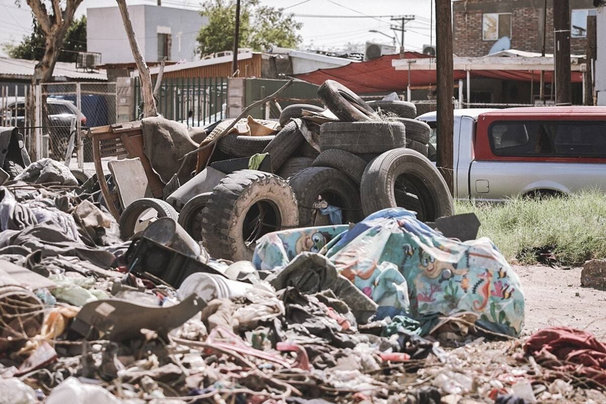 Más de 4 mil 700 llantas en desuso retiradas de lotes baldíos