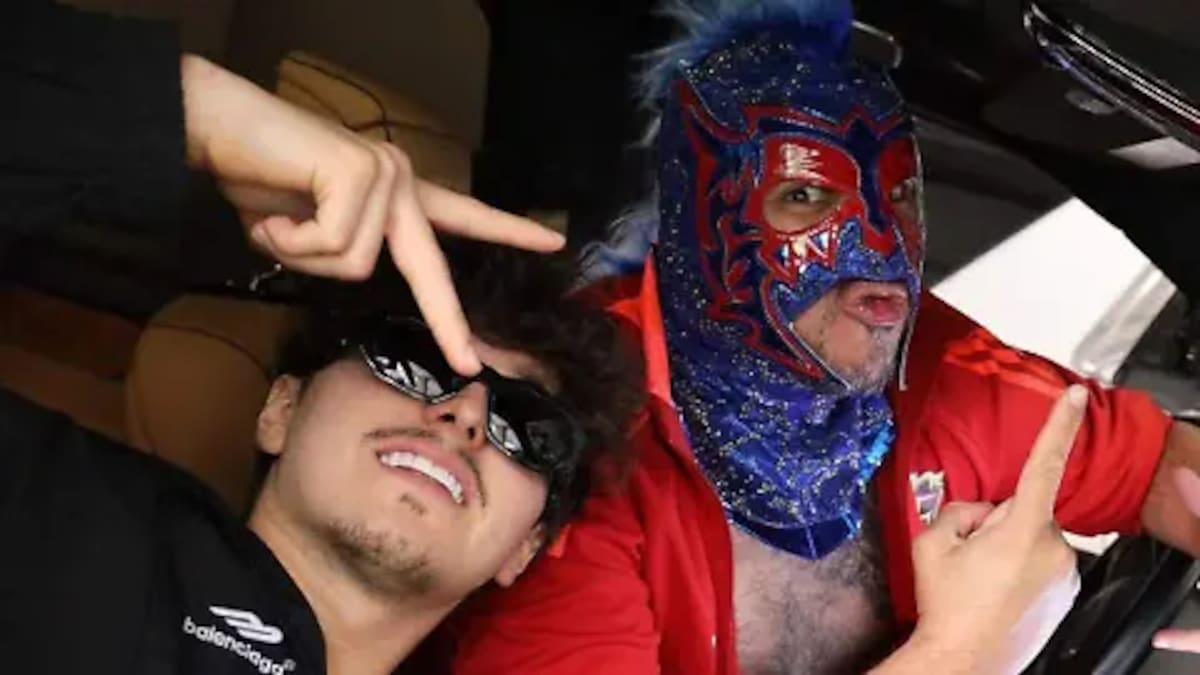 Gabito Ballesteros en 'Peluche en el Estuche' conducido por el Escorpión Dorado