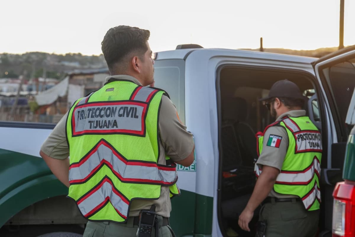Alertan a habitantes de la canalización del Río Tijuana por lluvias
